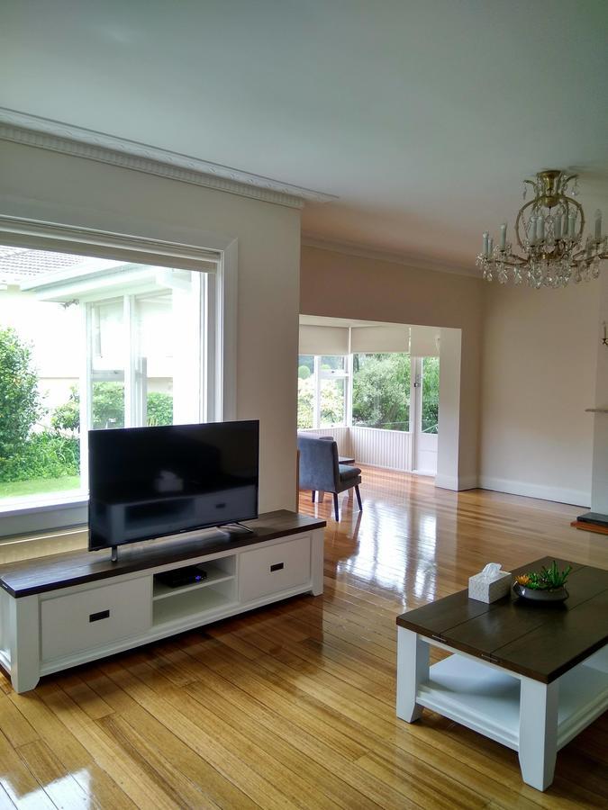 Riverbank Villa เดวอนพอร์ต ภายนอก รูปภาพ